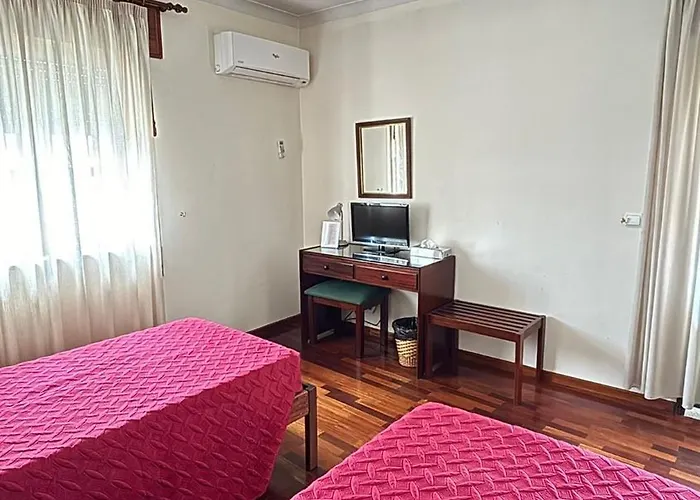 Hotel Trindade Coelho 3*